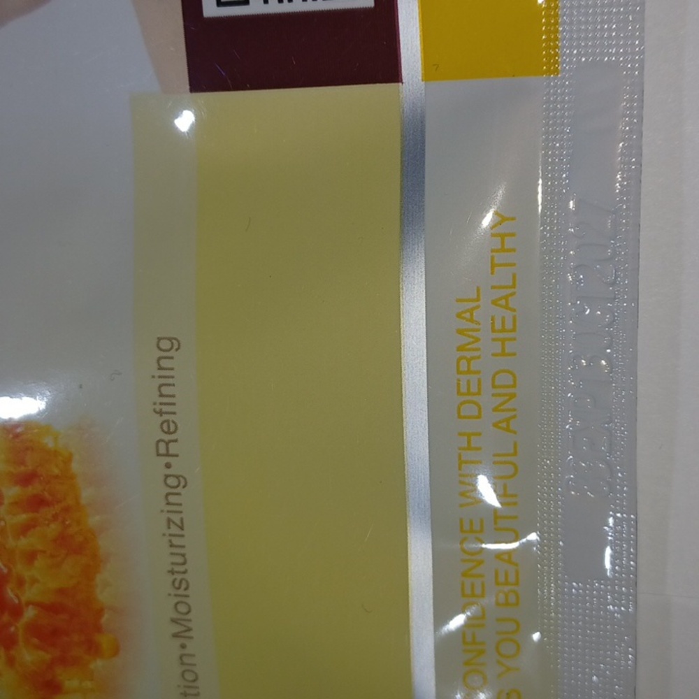 Dermal Royal Jelly Collagen Essence Mask NWT - Picture 3 of 3